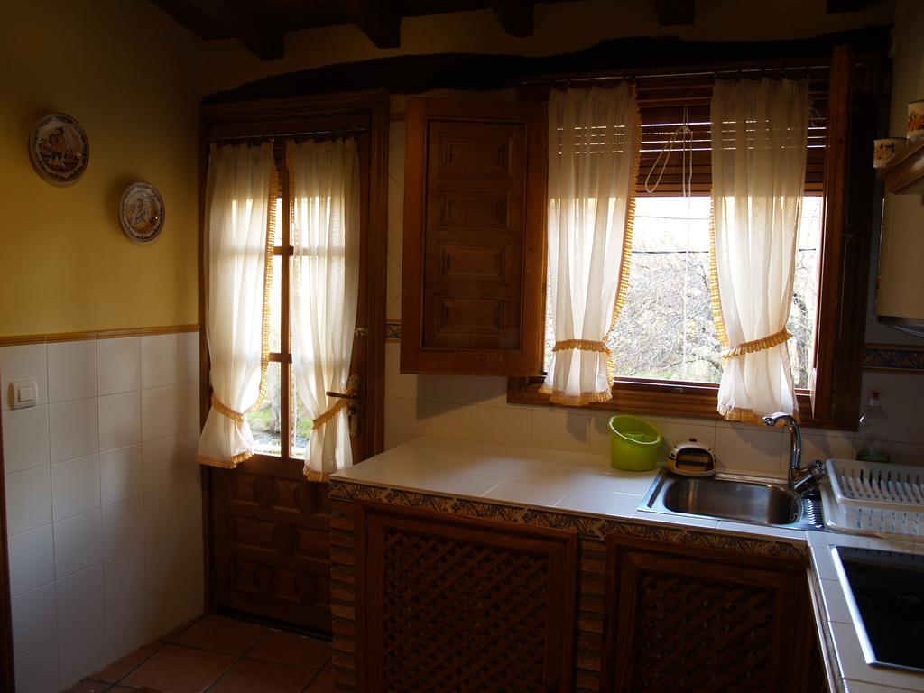 La Casa Del Vado Guest House Hervás Eksteriør bilde
